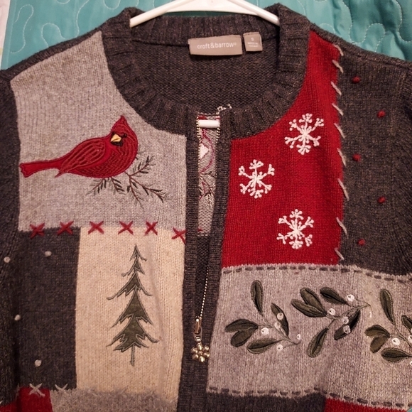 Croft and barrow small winter scene zip jacket red birds - Picture 5 of 10